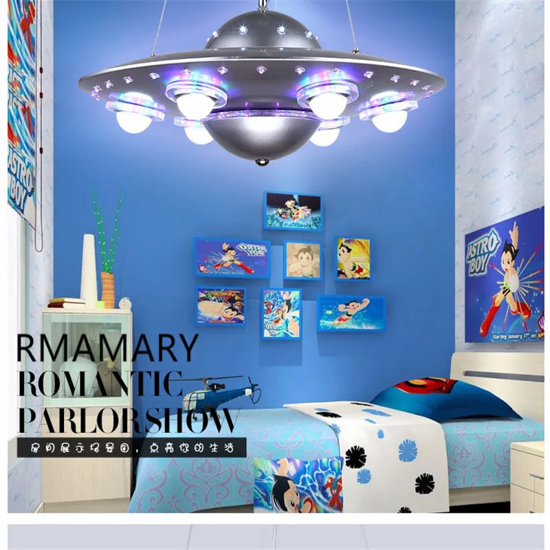 Obesek svetlobe Daljinski nadzor UFO otroški sobi fant spalnica LED leteči krožnik luči ustvarjalne risanka vesoljsko plovilo obesek lučka