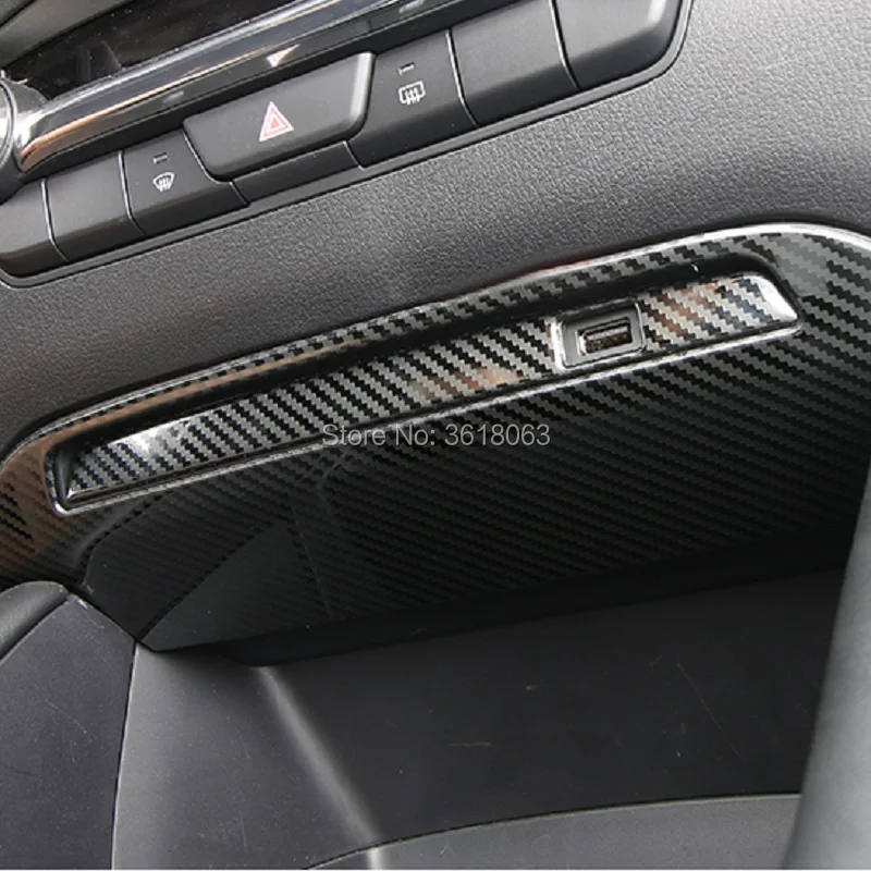 Za Mazda 3 2019 2020 Ogljikovih Vlaken Vložki Sprednje Polnjenje USB Vmesniki Okvir Pokrova Trim Avto Styling Okrasni Dodatki