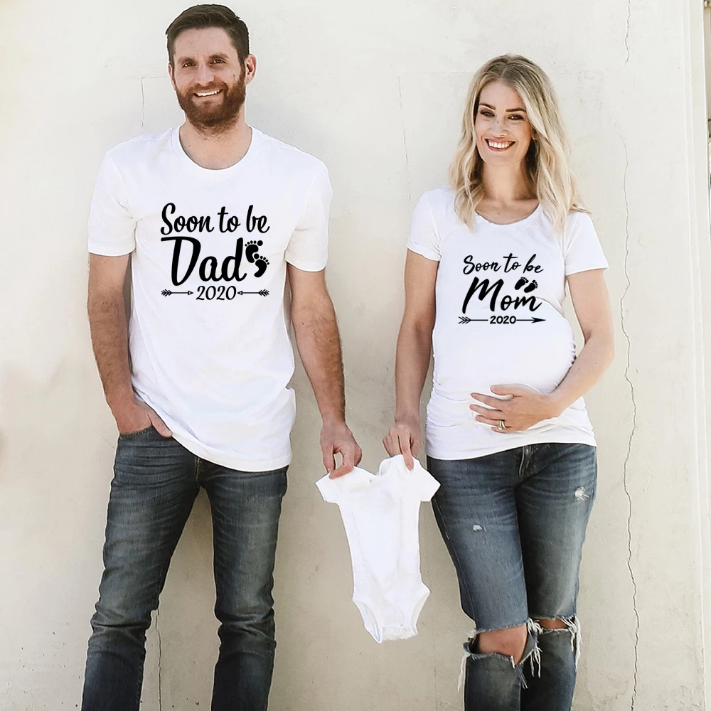 2020 Kmalu Očka & Mamica Porodniškega Nekaj Tshirt Ženske Smešno Porodniškega Srajce Nosečnosti Napoved Ujemanje Majice