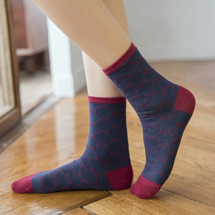 2021 nove ženske nogavice, bombažne Žensk Sredi tele dolžina nogavic osebnost modni trend nogavice debelo 5 parov/kos