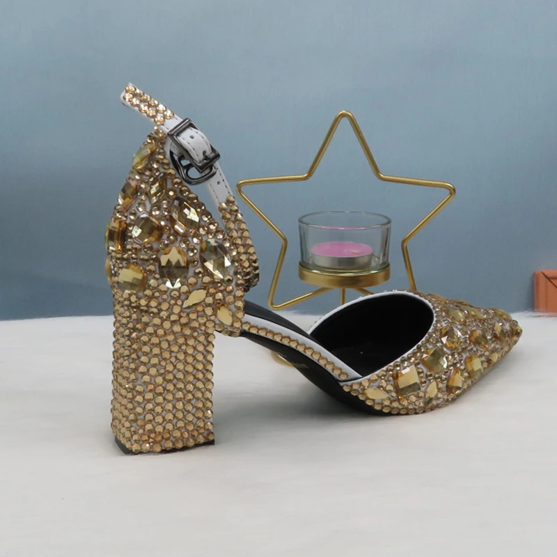 2020 Nov Prihod Poletja Ženski Stranka Sandale in Torbico poročni čevlji ženska Moda Konicami prstov Debele Pete Sponke Sandali