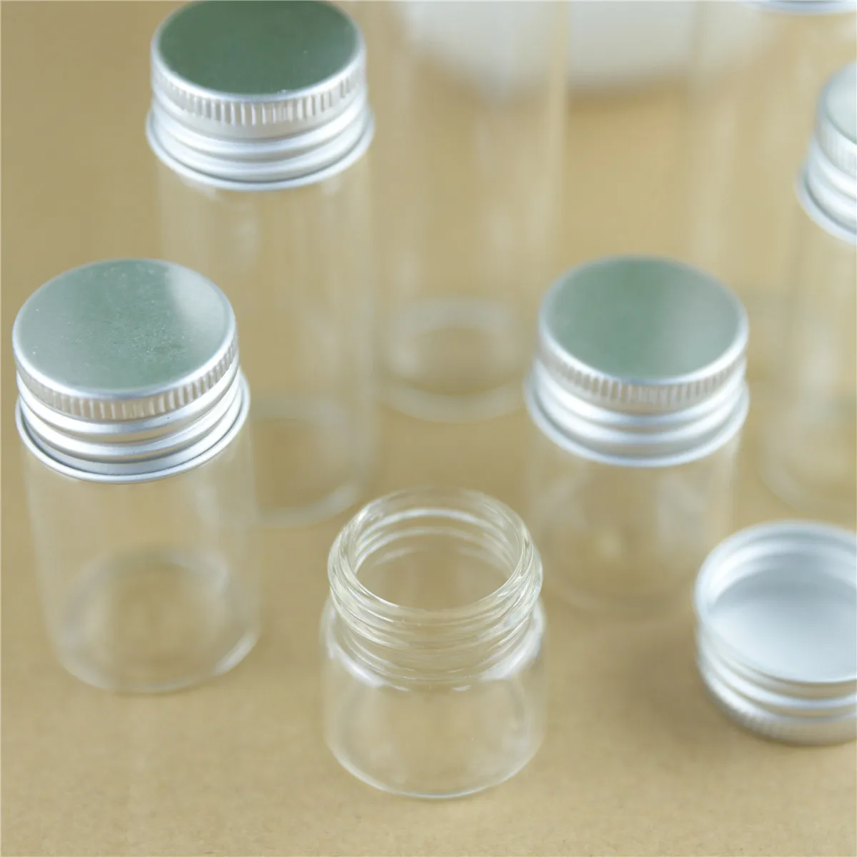 24PCS/veliko Transparentno Steklo Steklenice 30 mm Aluminijasto Zaporko Srčkan Jar Vial DIY Obrti Posodo Parfum Steklenice