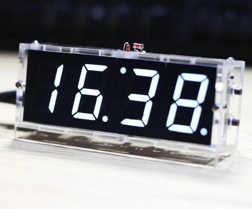 4-mestni LED Elektronski Desk Clock DIY Kit za Nadzor Svetlobe Datum, Prikaz Časa