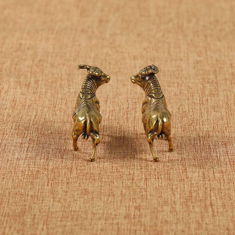 Antik Medenina Zodiak Taurus Miniature Živali Kip Doma Okraski Okraski Obrti Čistega Bakra Figur Namizni Dekor Opremo