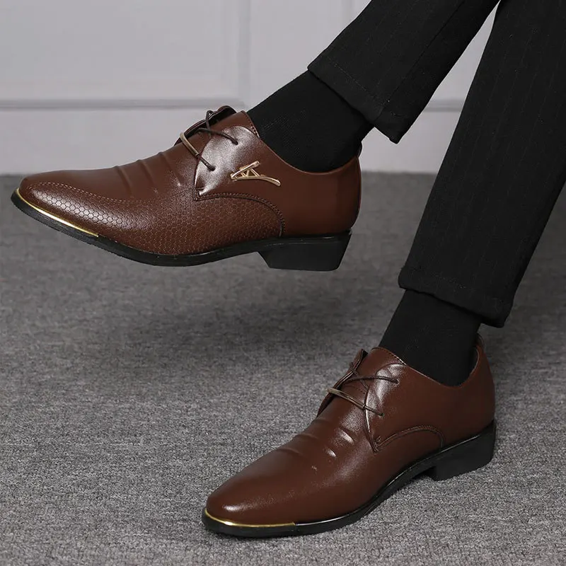 Usnje Moških Obleko, Čevlje, Modno Konicami Prstov Men ' s Business Casual Čevlji Čipke Oxford Formalno Čevlji Plus 48