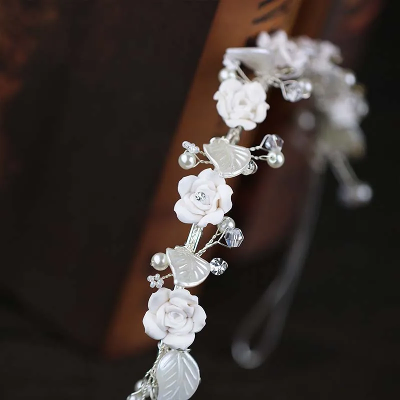 Nova Moda Belo Glino Cvet Nevesta Headdress Sladko Listi Poročne Tiara Pokrivala Poročni Dodatki za Lase LB